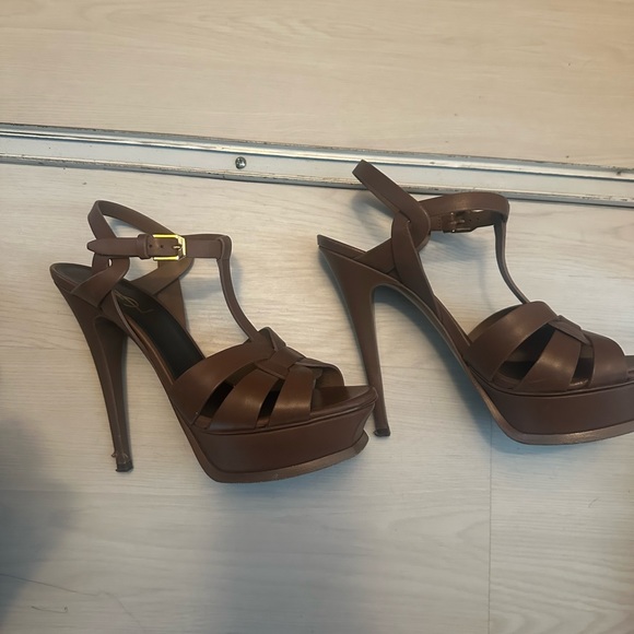 YSL Tribute Leather T-Strap Platform Sandals - Picture 3 of 4
